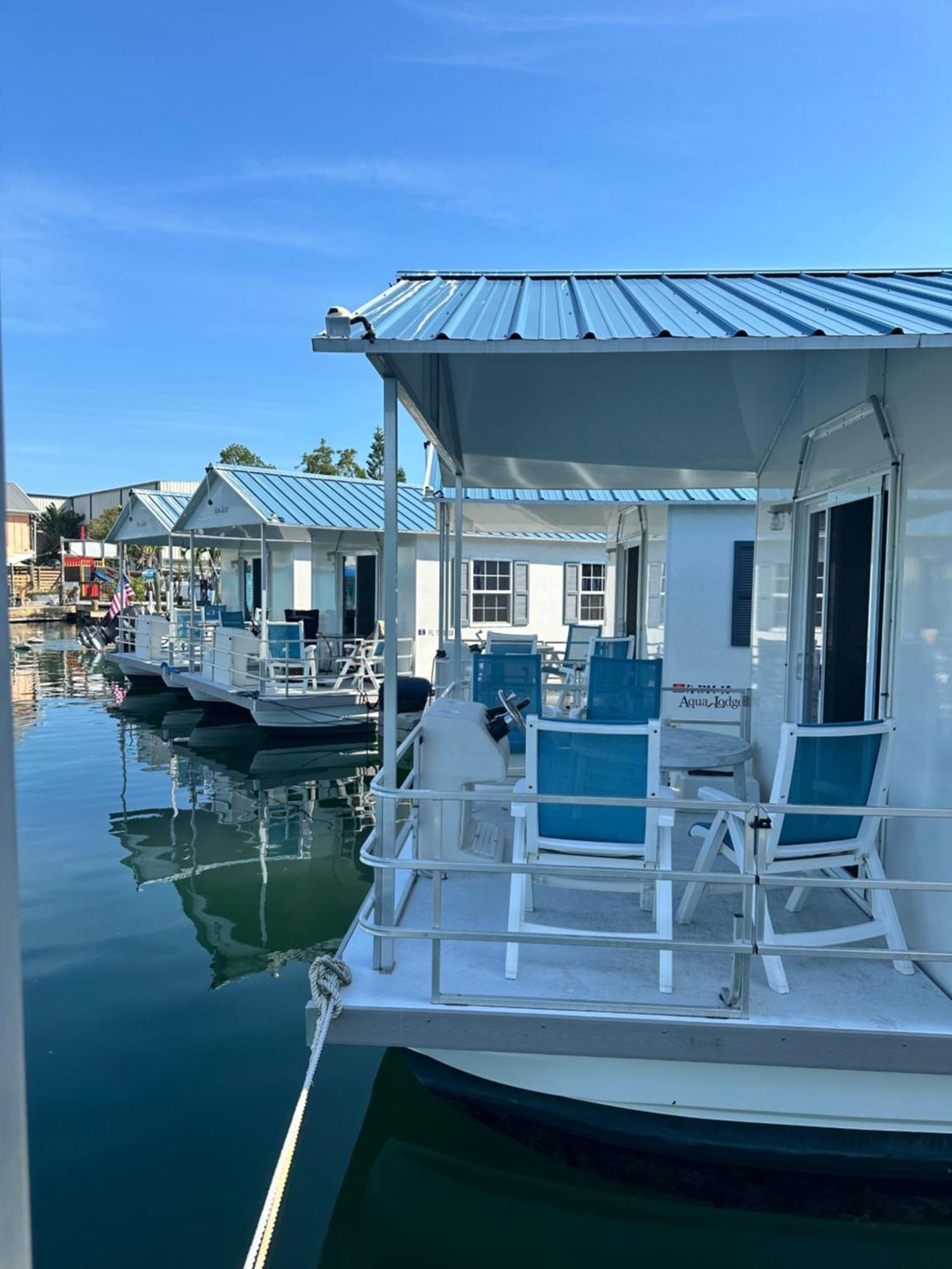 Aqua Lodges At Hurricane Hole Marina Key West Exterior photo